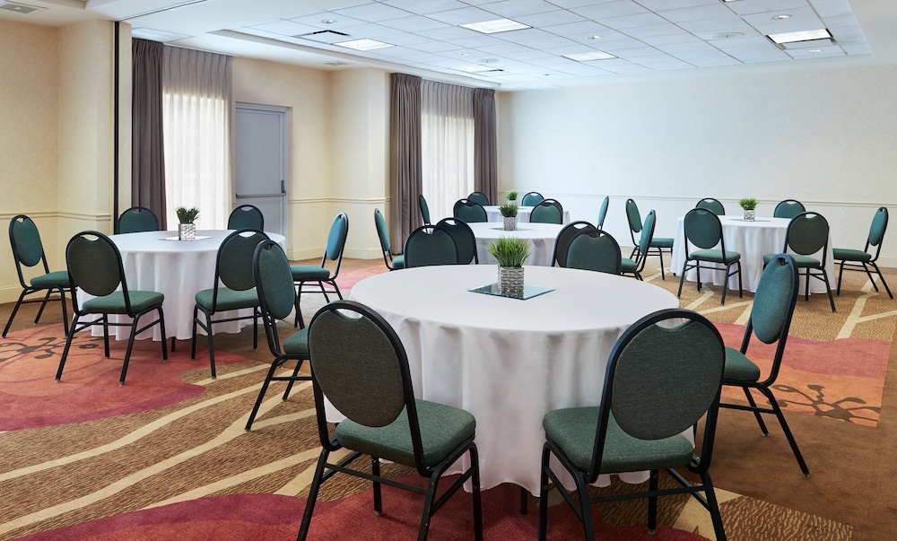 Hilton Garden Inn Charlotte Pineville - photo 36