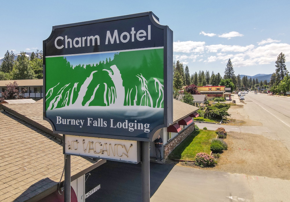Charm Motel & Suites - photo 88