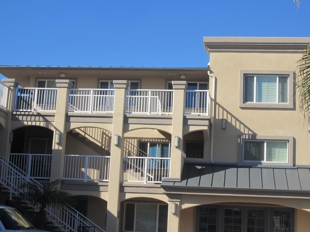 PB Surf Beachside Inn - photo 29