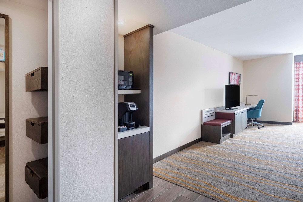 Hilton Garden Inn Pomona Chino - photo 20