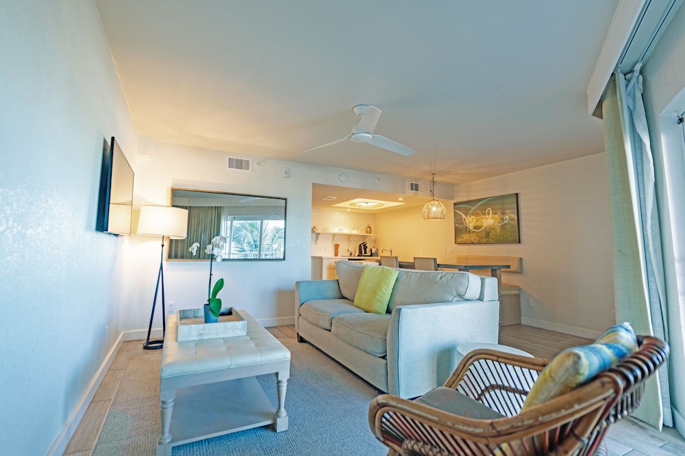 Beach House Suites by the Don CeSar - photo 12
