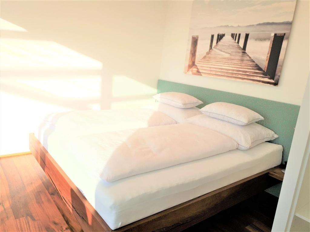 Haus am Weinberg II — 4-Star Luxury Hotel in Seekirchen Am Wallersee, Austria