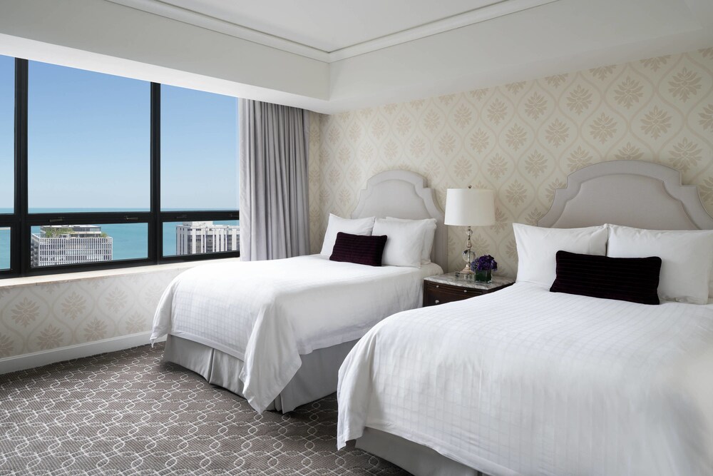 The Ritz Carlton Chicago photo 2