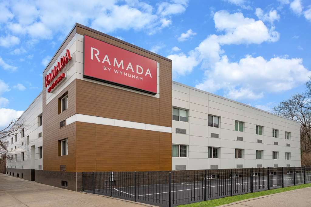 Ramada by Wyndham Bronx — The Bronx — photo 2