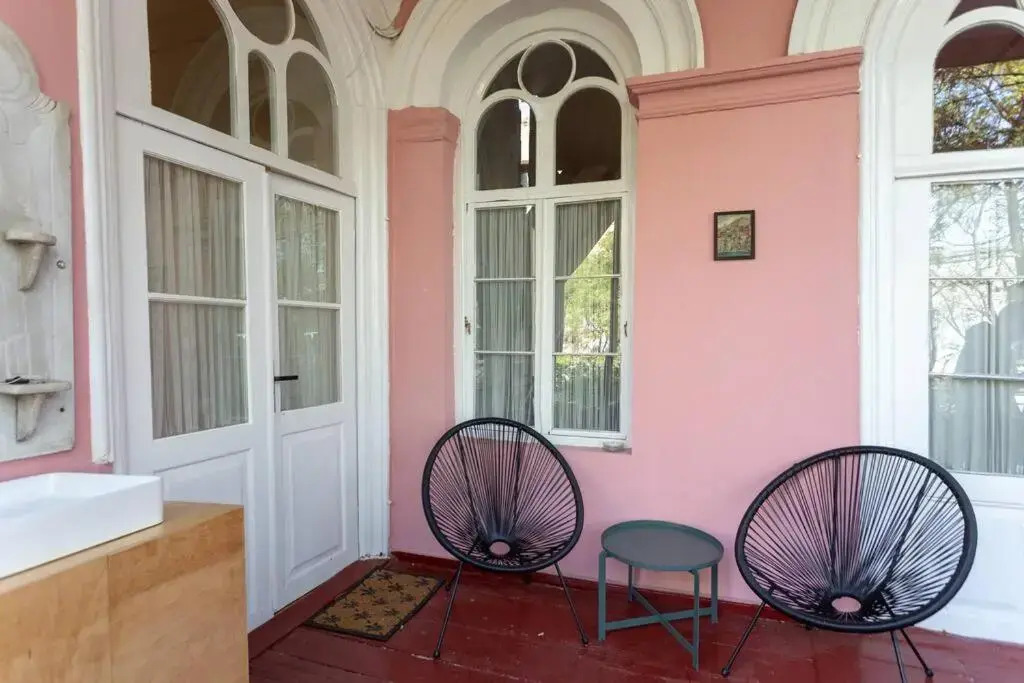 Charming 2BR Apt in Old Tbilisi
