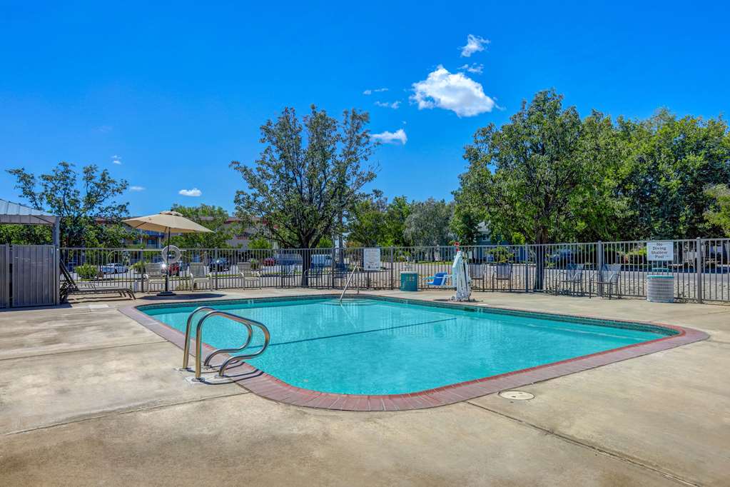 Motel 6 Red Bluff CA - photo 6