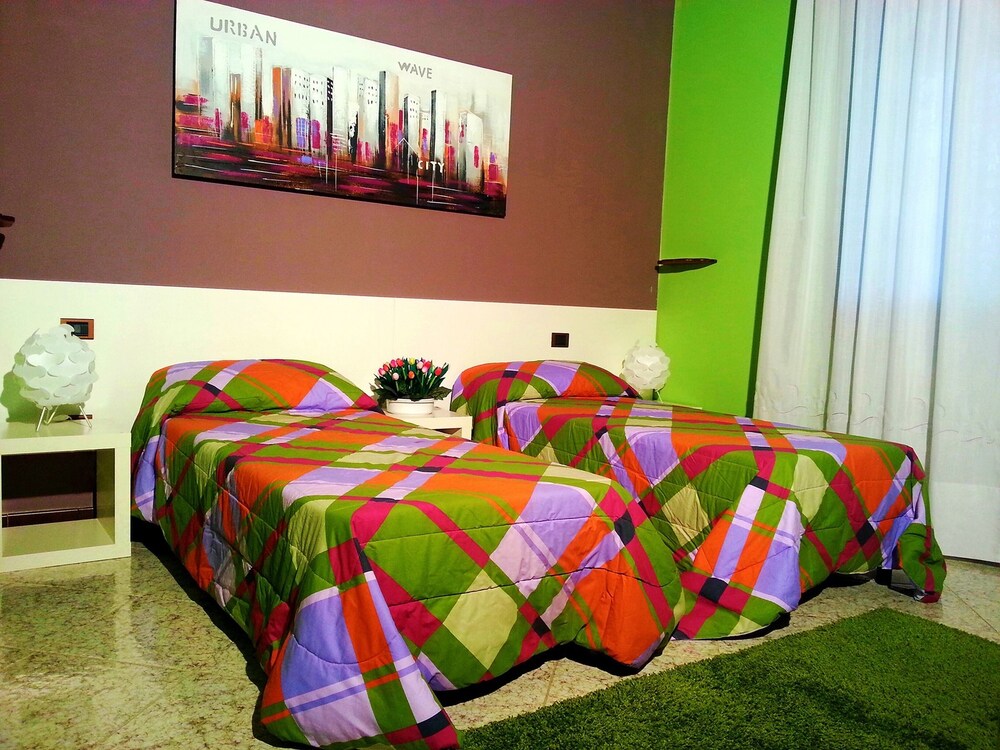 B And B Rogorotto Rho Fiera 4715612 — Vanzago