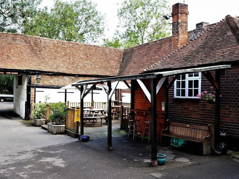 The Falcon Inn - carbon neutral hotel in Reading