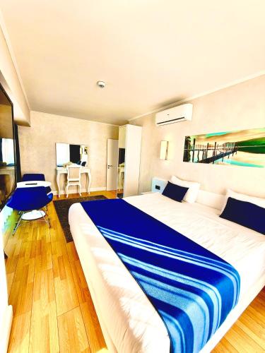 Luxury Batumi Hotel — Batumi — photo 4