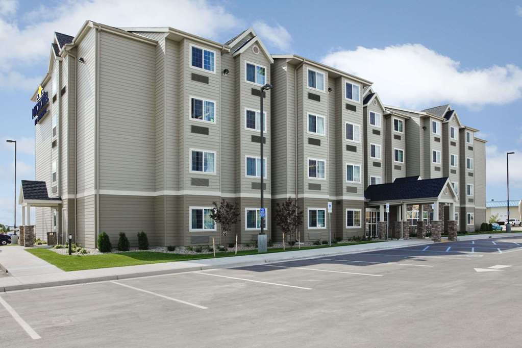 Microtel Inn & Suites by Wyndham Williston - photo 2