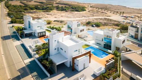 Sea Pearl Beachfront Villas Anemone