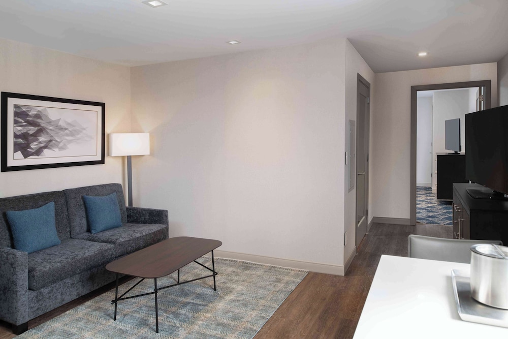 Homewood Suites by Hilton Boston Logan Airport Chelsea - photo 13