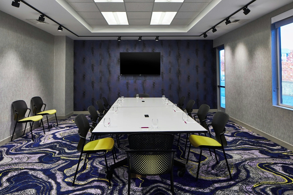 Aloft Dulles Airport North - photo 31