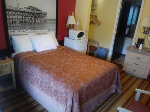 Royal Palace Inn & Suites - photo 4