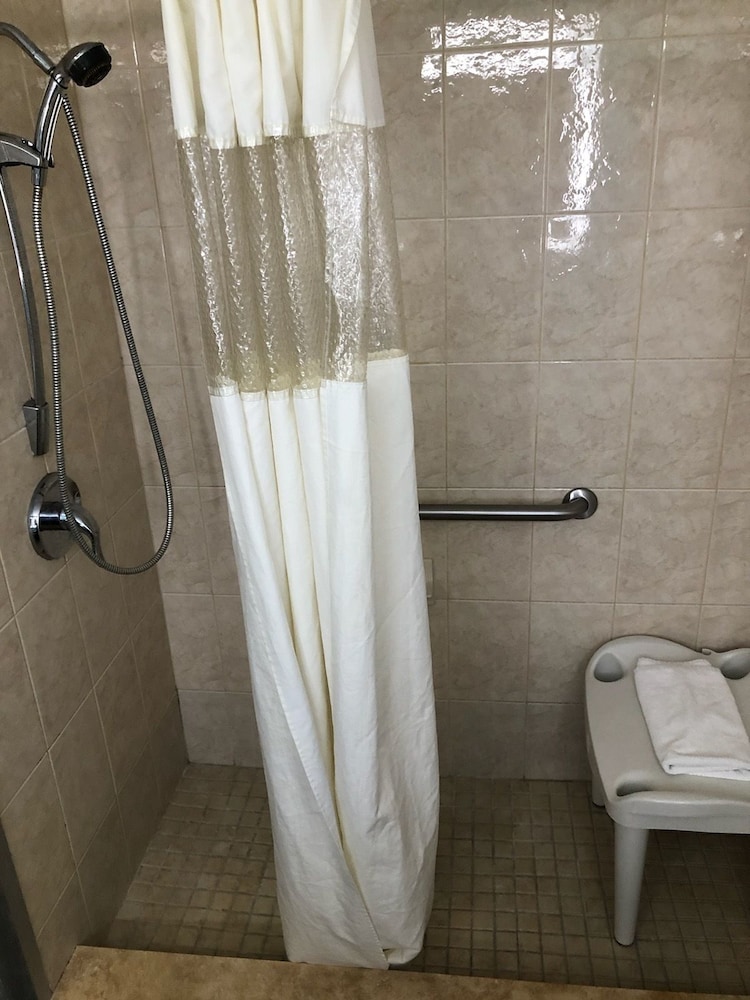 Howard Johnson by Wyndham Winter Haven FL - photo 50