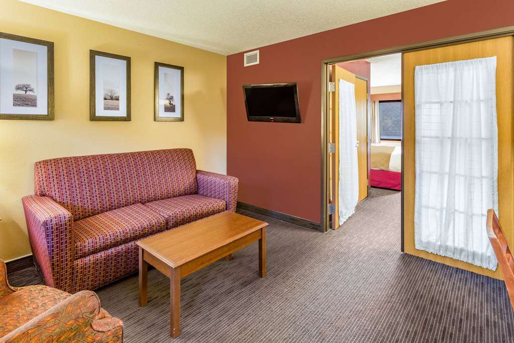 AmericInn by Wyndham Duluth South Black Woods Event Center - photo 23