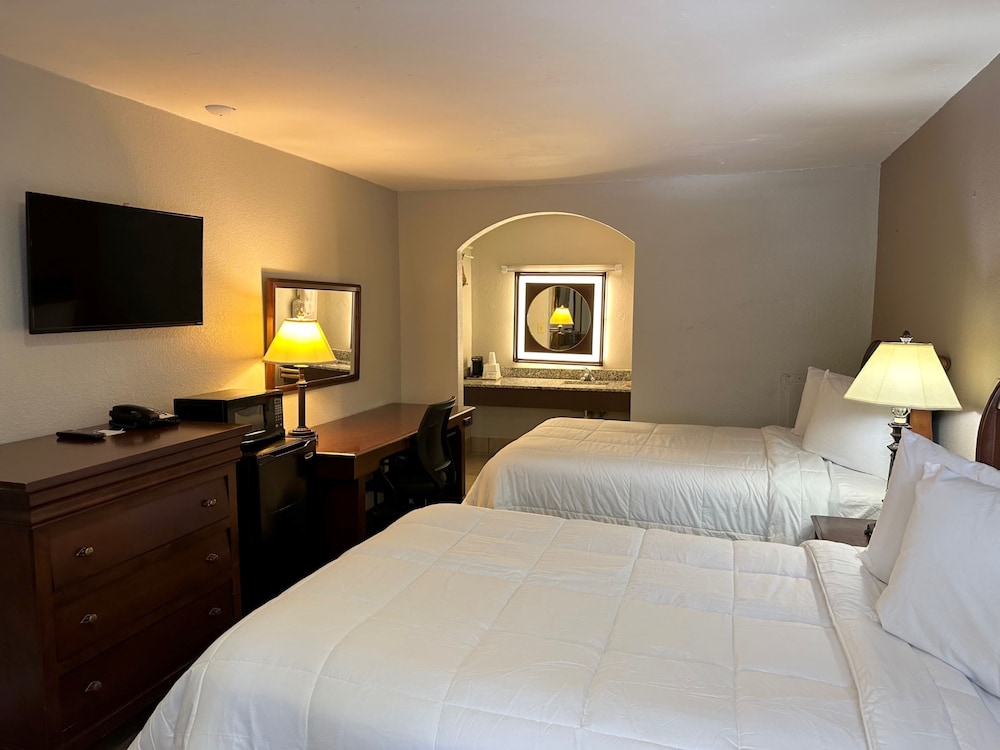 Super 8 by Wyndham Raleigh - photo 9