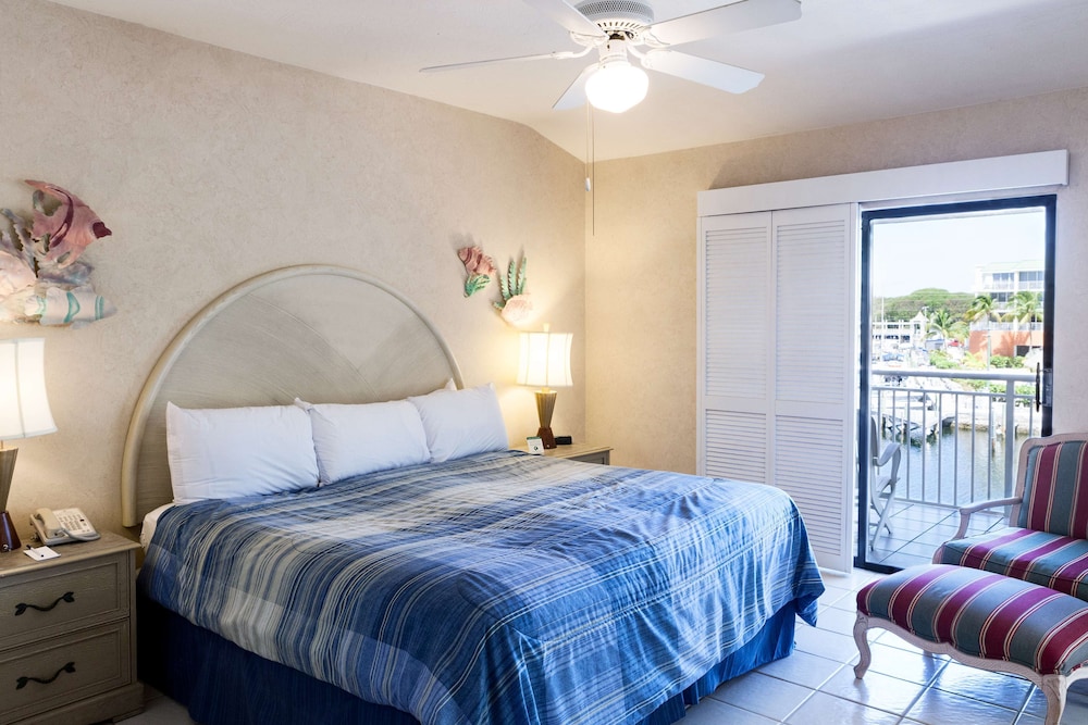 Marina Del Mar Resort and Marina - photo 9