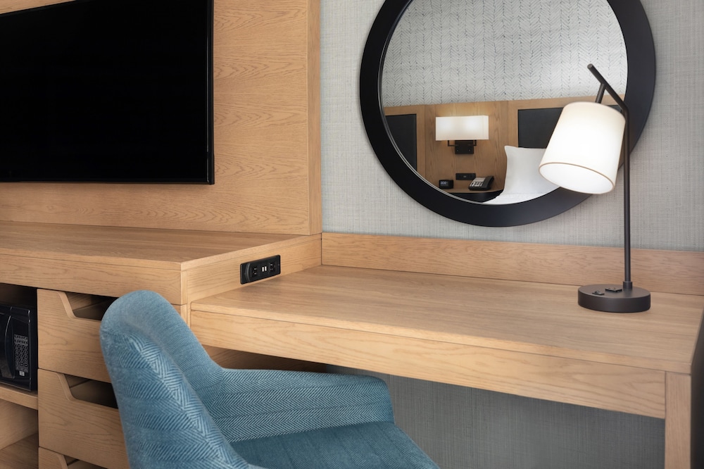 Hampton Inn & Suites Watertown Boston - photo 5