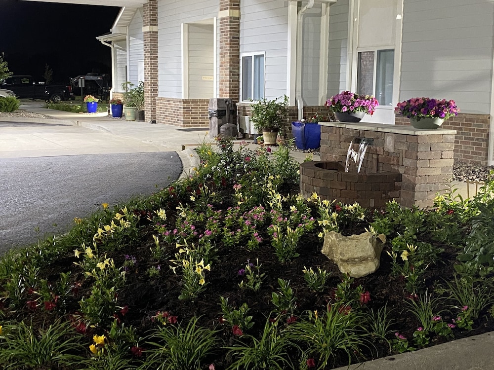 Garnett Hotel & RV Park - photo 40