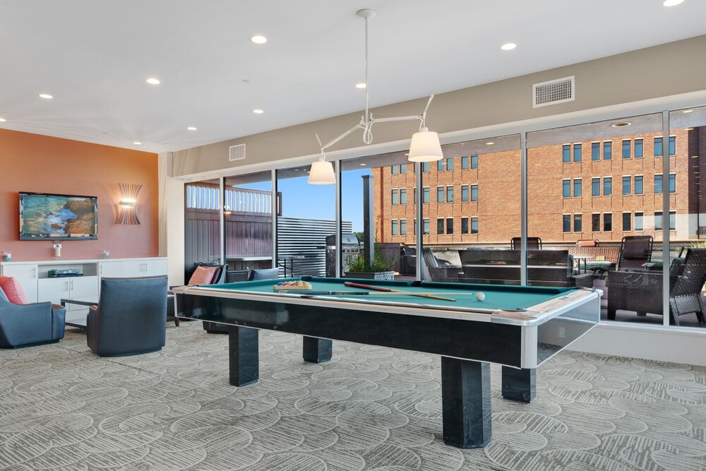 Global Luxury Suites on Prospect Street - photo 34