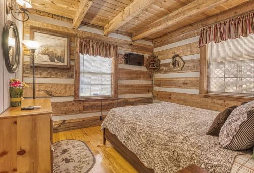 Bear End Relax in Hot Tub Specials FREE Area Attraction Tickets - photo 17