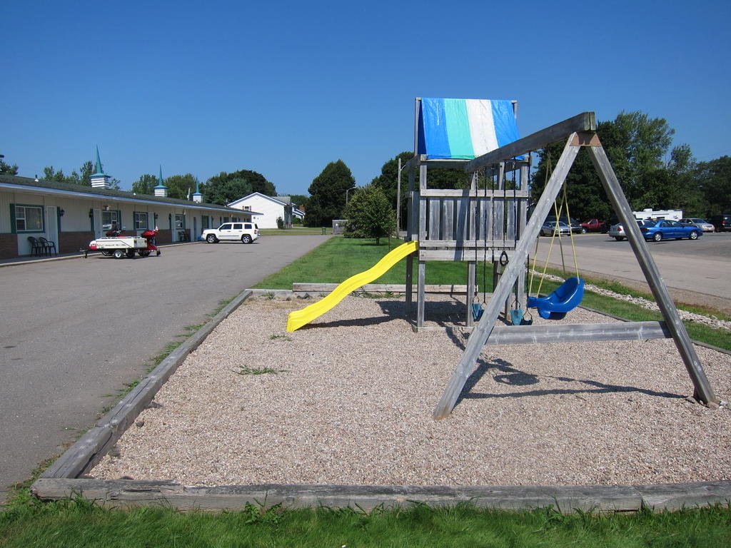 Fundy Spray Motel - carbon neutral hotel in Middleton