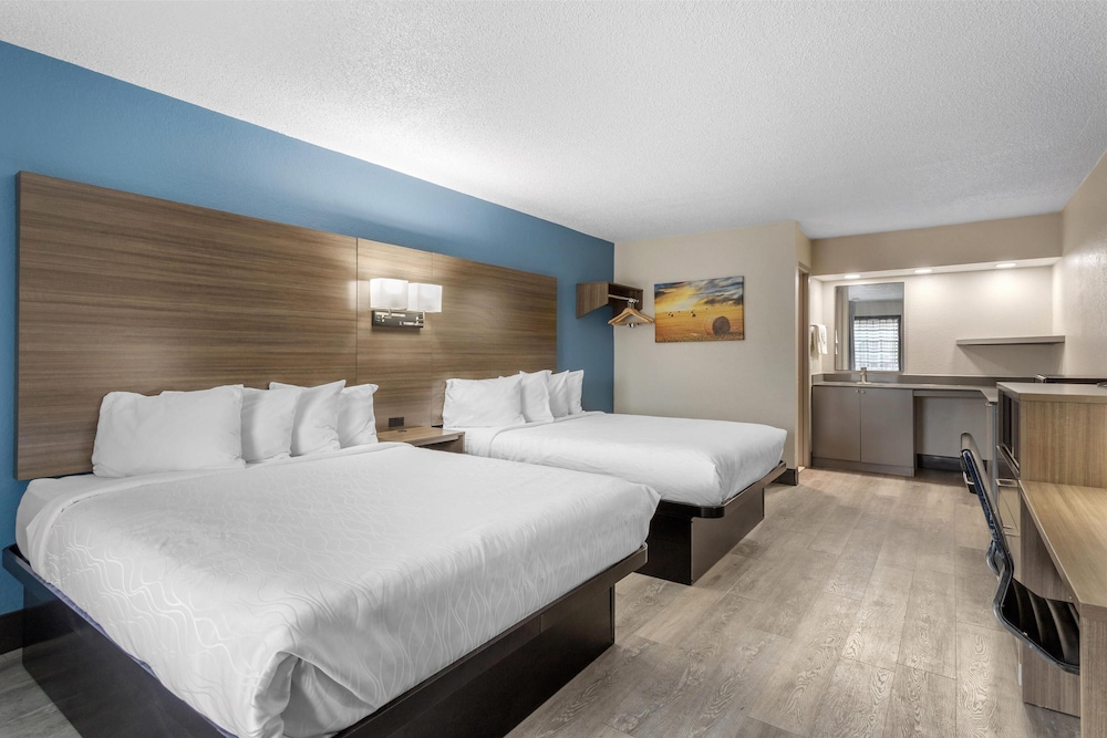 Days Inn by Wyndham Victoria TX East - photo 3