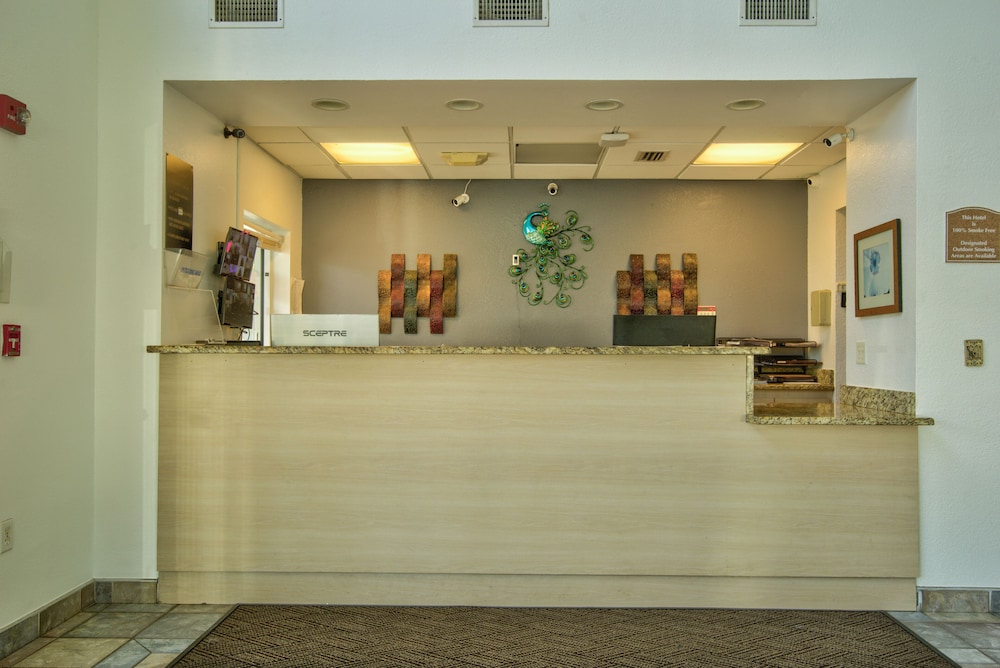 Clearwater Hotel - photo 26