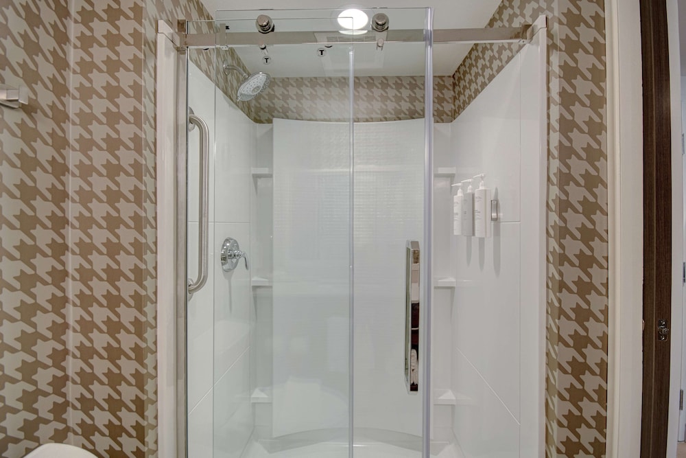 Home2 Suites by Hilton Garden Grove Anaheim - photo 18