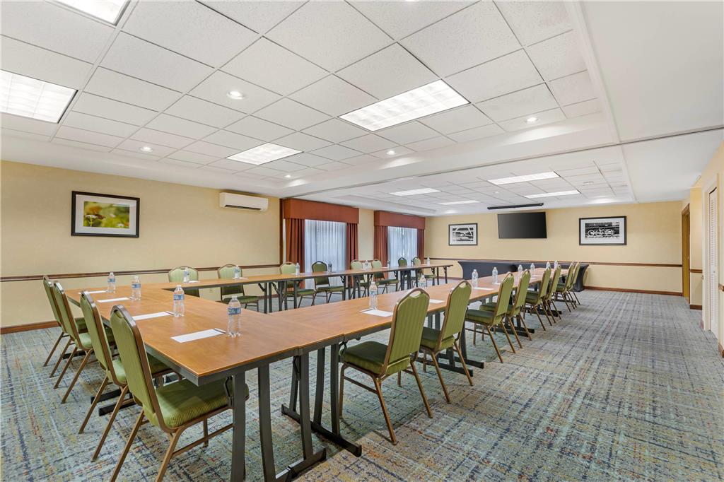Country Inn & Suites by Radisson Des Moines West IA - photo 36
