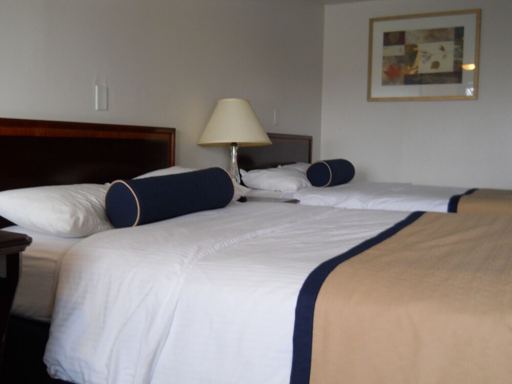 Value Inn Milwaukee Airport South - photo 17