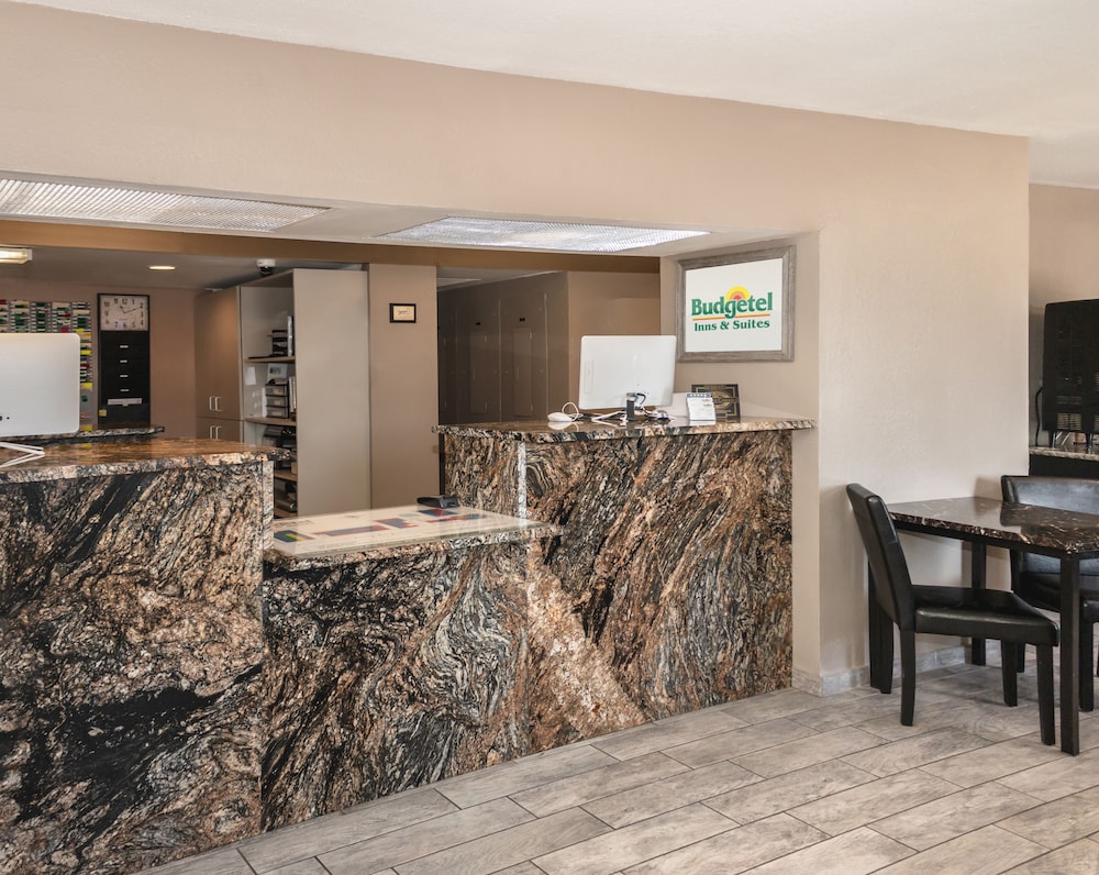 Econo Lodge Inn & Suites Yuma - photo 24