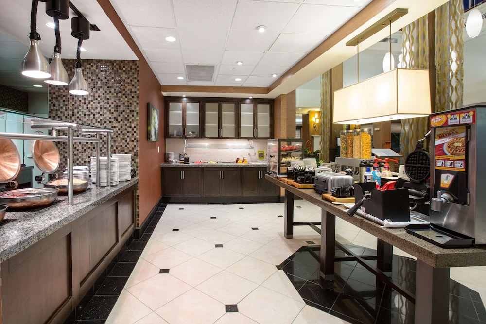 Hilton Garden Inn Salt Lake City Layton - photo 32