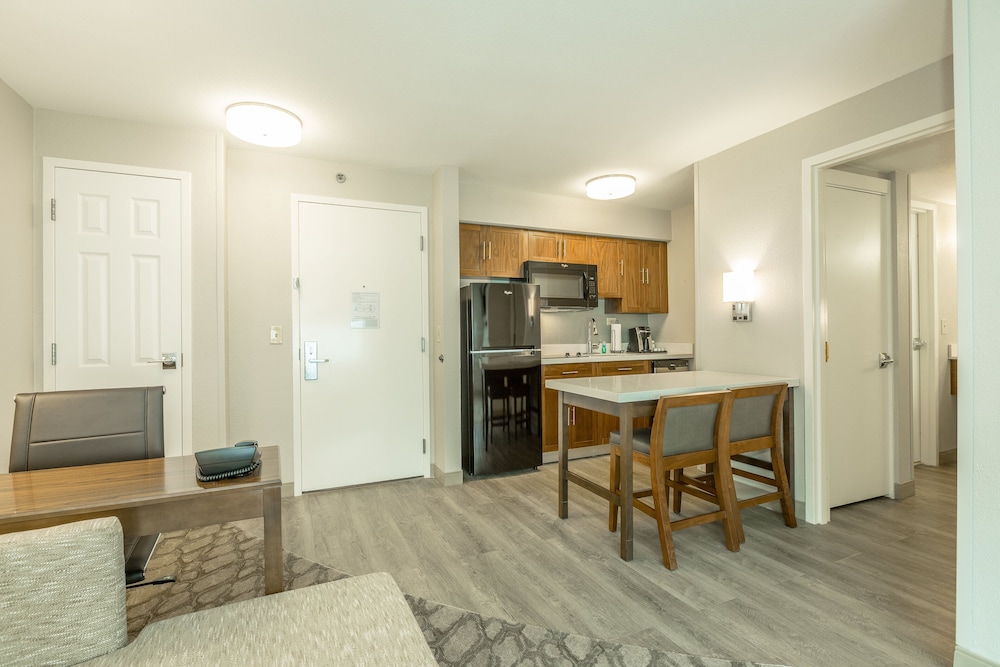 Holiday Inn Hotel & Suites Peachtree City by IHG - photo 23