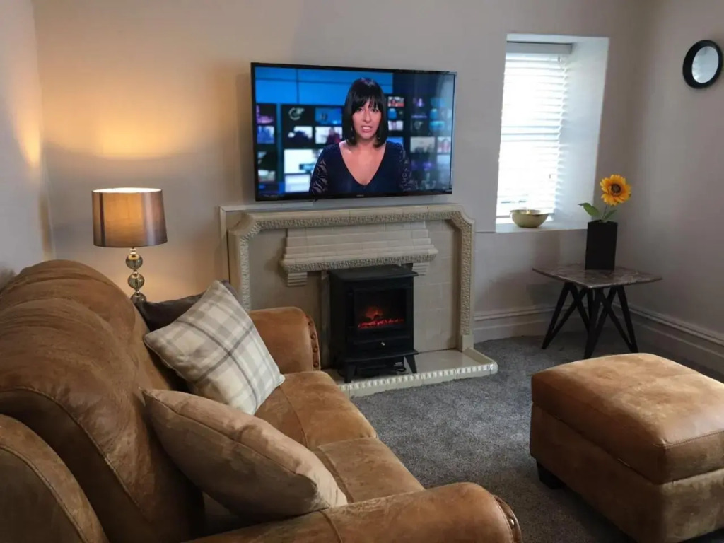 @33 Fab Townhouse — 4-Star Luxury Hotel in Holyhead, United Kingdom