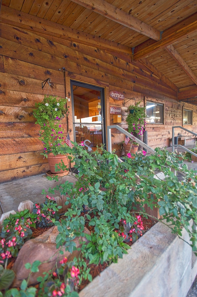 Red Stone Inn - photo 32