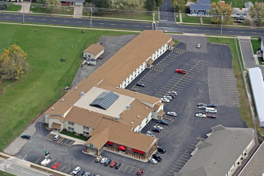 Woodfield Inn and Suites - photo 44