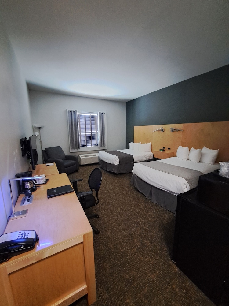 Spark by Hilton Artesia - photo 5