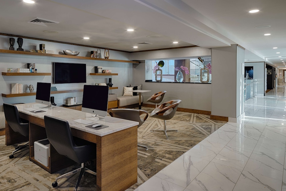 The Kingsley Bloomfield Hills a DoubleTree by Hilton - photo 94