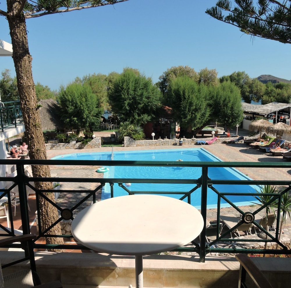 Troulakis Beach Hotel - last minute hotel in Chania