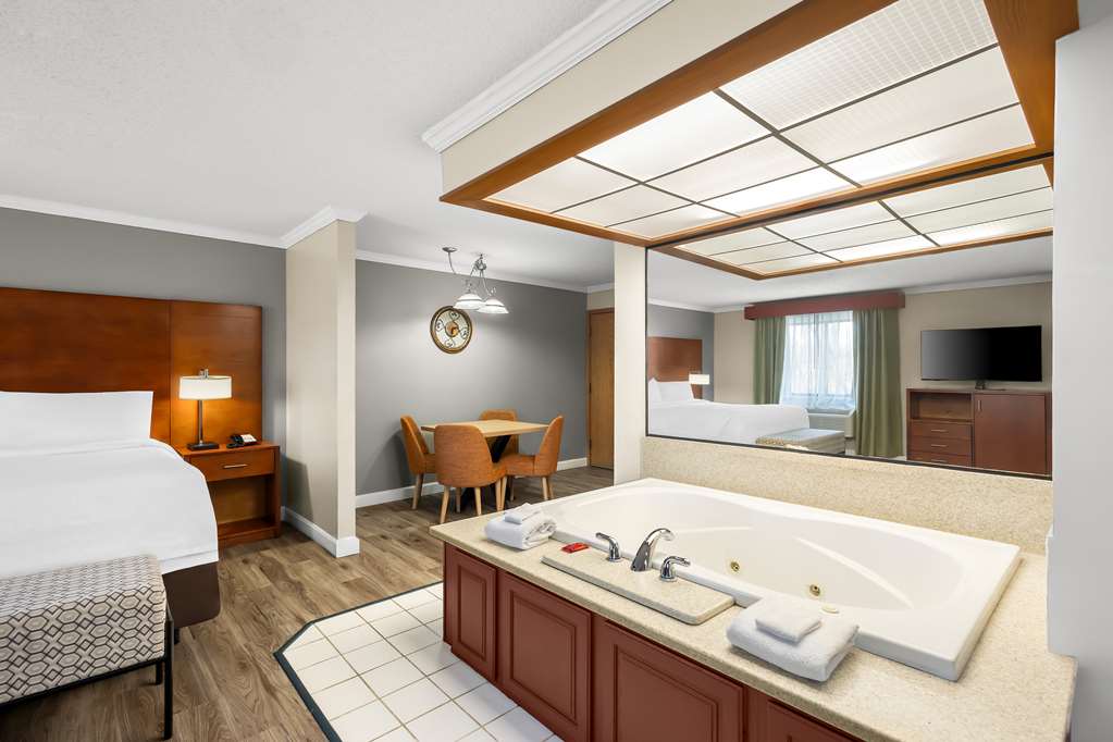 Best Western Fremont Angola I 80 90 Toll Road - photo 35
