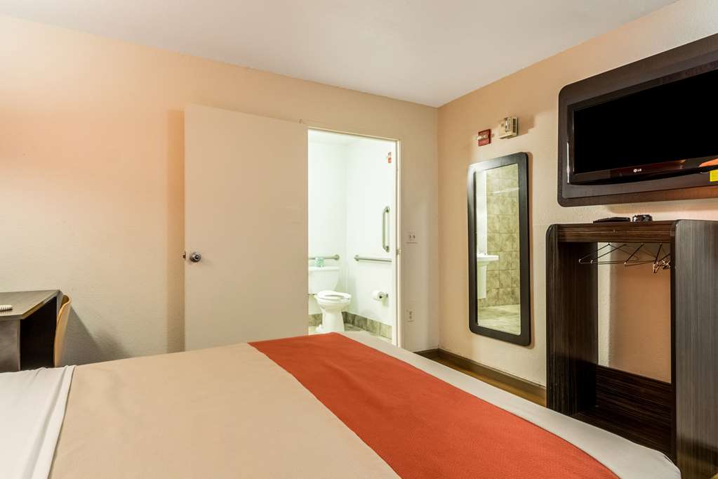 Motel 6 Garland TX Dallas - photo 23
