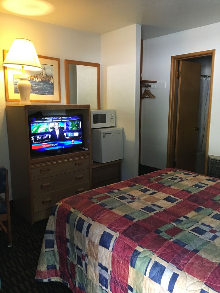 Four Winds Motel — hotel in Depoe Bay