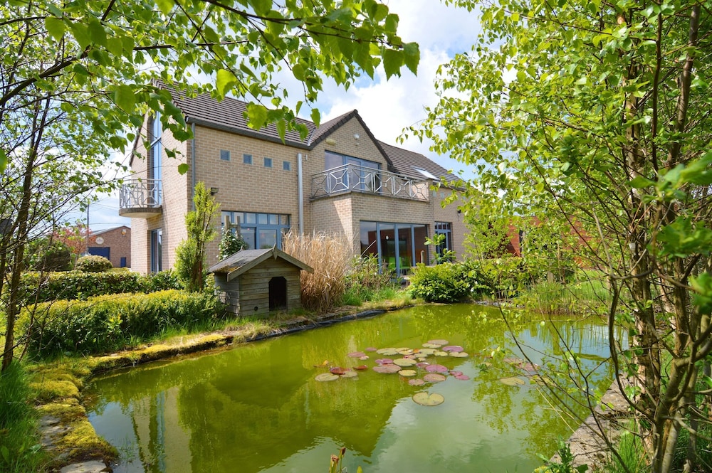 Luxury Villa in Sourbrodt — 5-Star Luxury Hotel in Waimes, Belgium