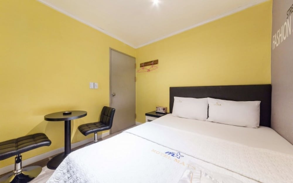 Shincheon Matsu and 2060 in Seoul, South Korea