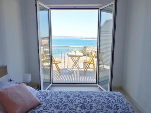 Apartment ELA enjoy breathtaking seaview — 4-Star Luxury Hotel in Starigrad, Croatia