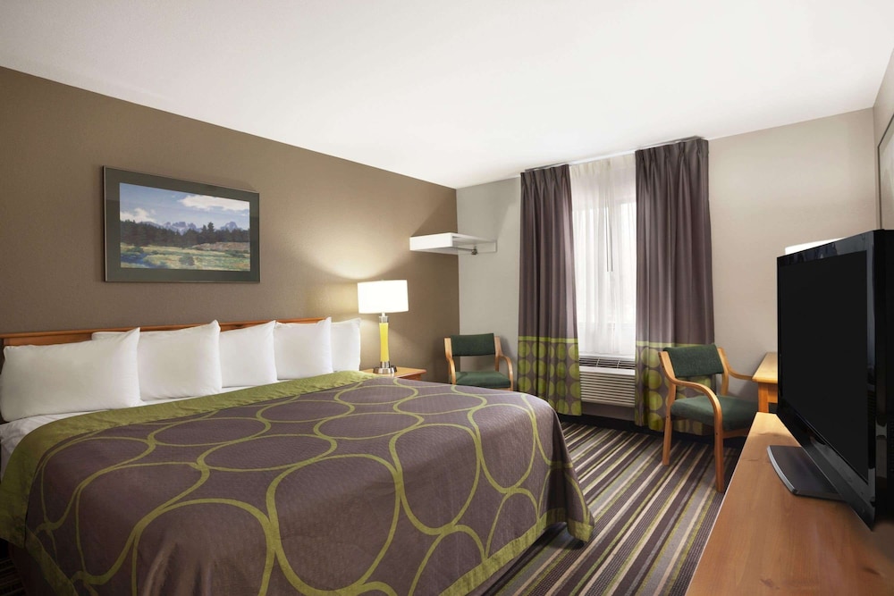 Super 8 by Wyndham Bozeman - photo 8