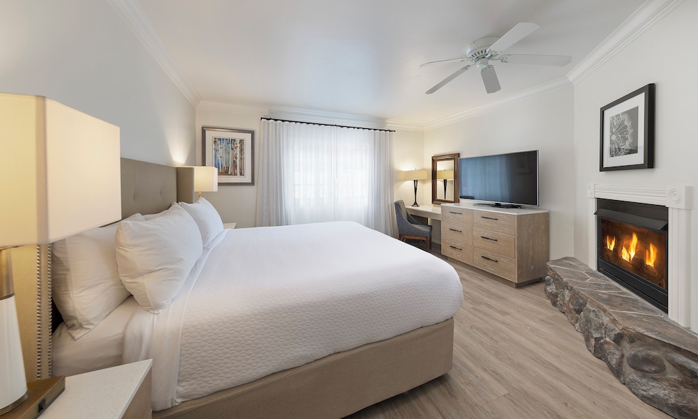 Pelican Inn & Suites - photo 10