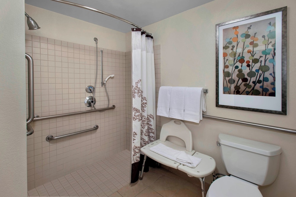 Residence Inn Alexandria Old Town South at Carlyle - photo 18